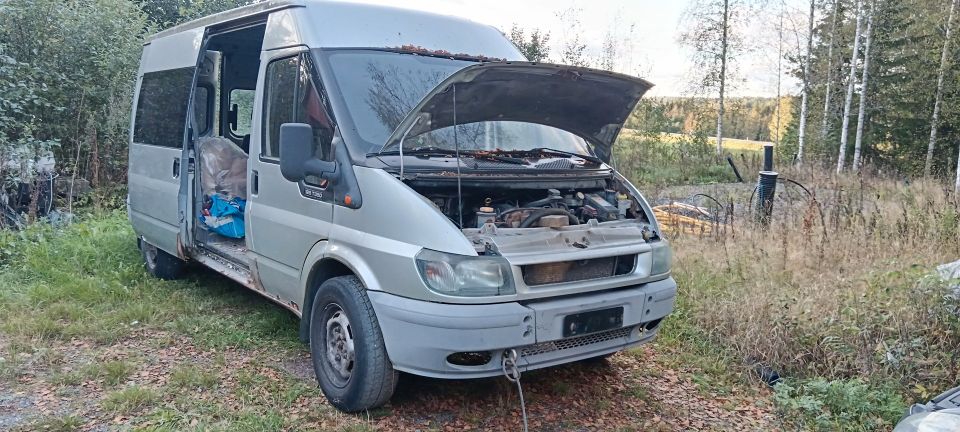 Ford Transit -02 purkuosaa