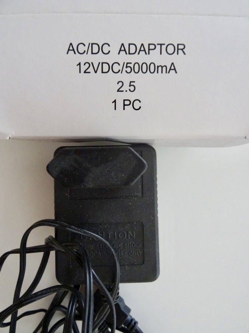 AC/DC adapteri