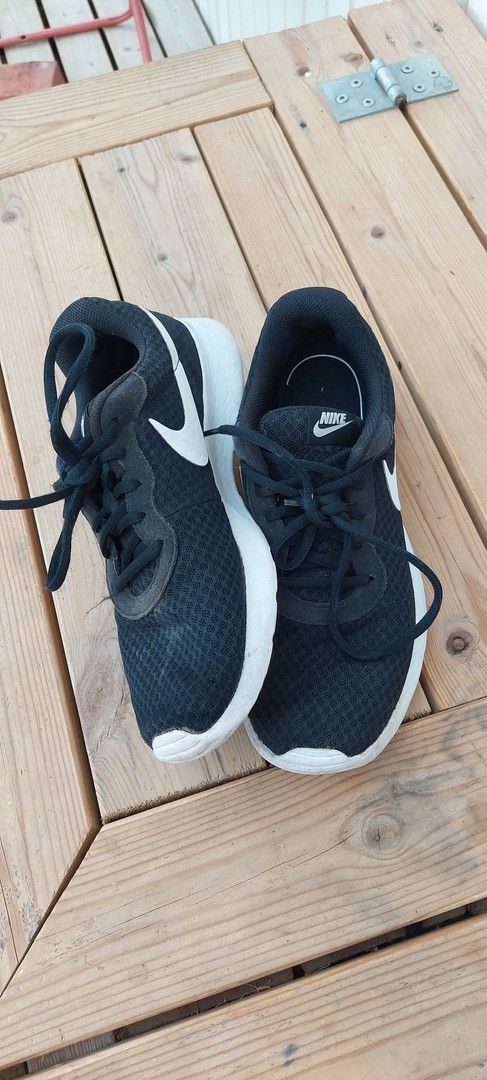 Nike kengät, mustat 40.5