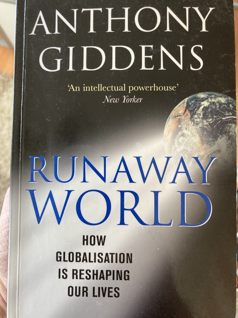 Giddens: Runaway World (sis. postikulut)