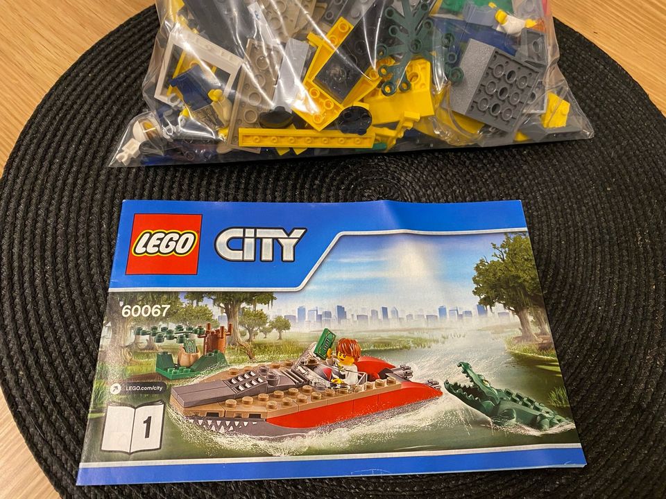 Lego city takaa ajo helikopterilla 60067