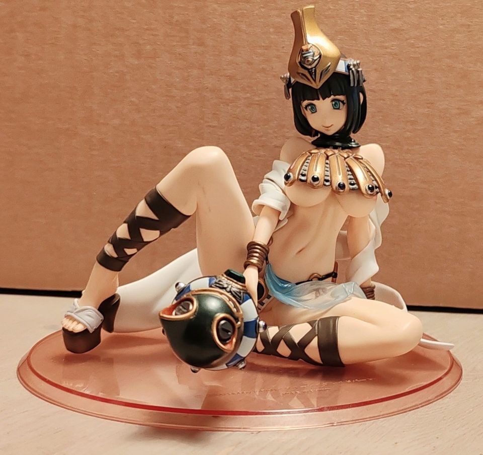 Queen's Blade Ancient Princess Menace PVC figuuri