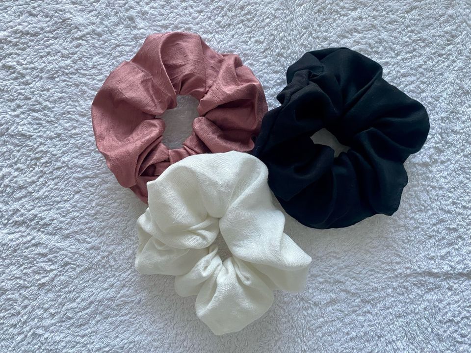 Scrunchies / hiusdonitseja