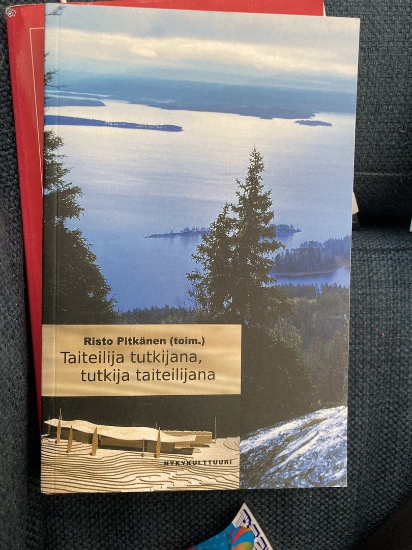 Pitkänen (toim.): Taiteilija tutkijana, tutkija