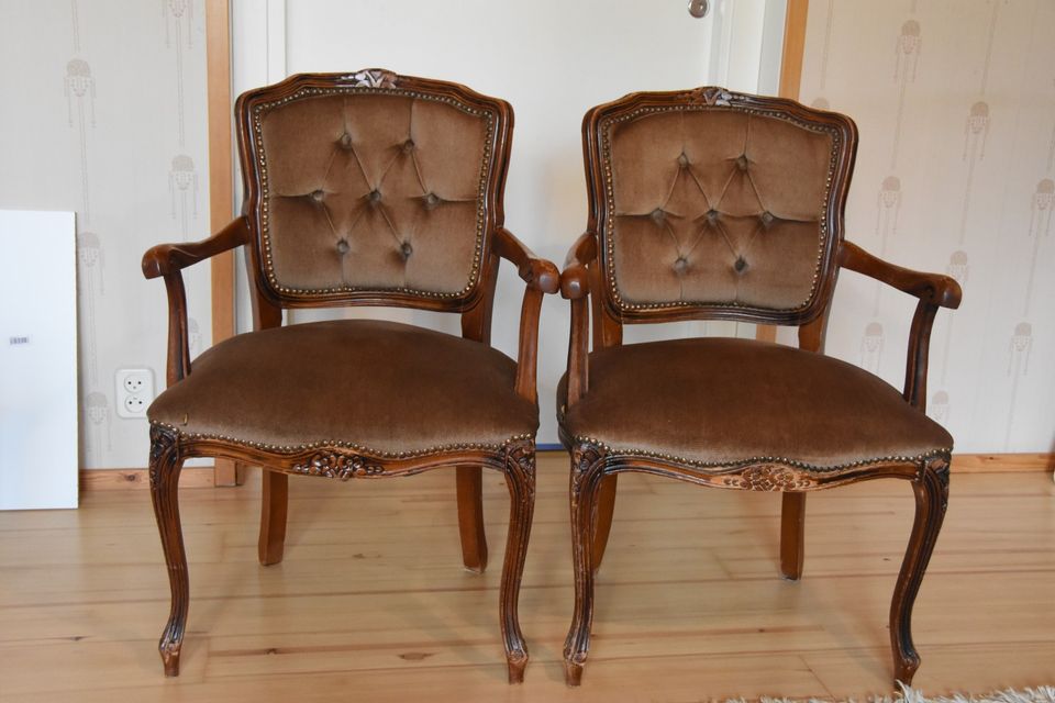 Käsinojalliset tuolit, 2 kpl