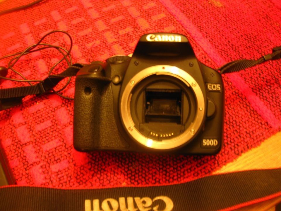 Canon EOS 500D järjestelmäkamera