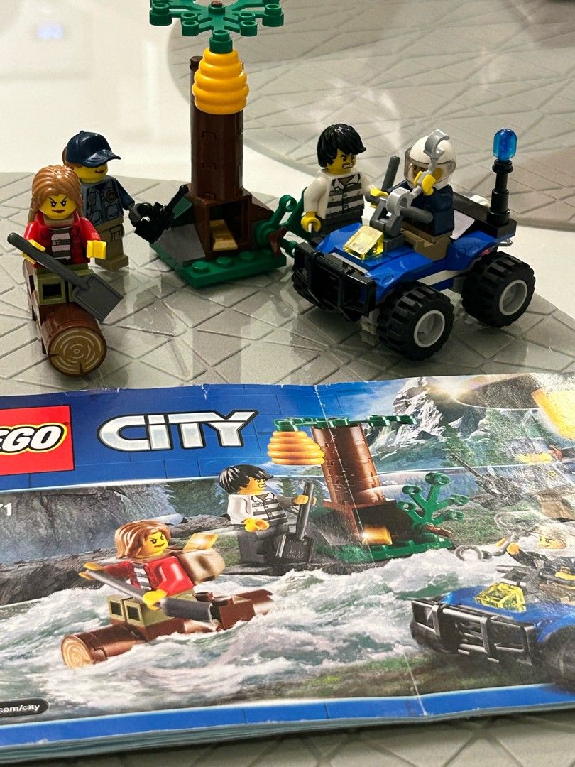 LEGO City 60171 Vuoren Karkurit