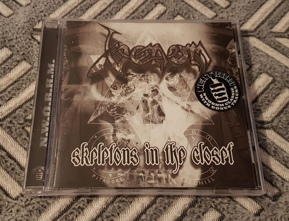 Venom - Skeletons In The Closet CD