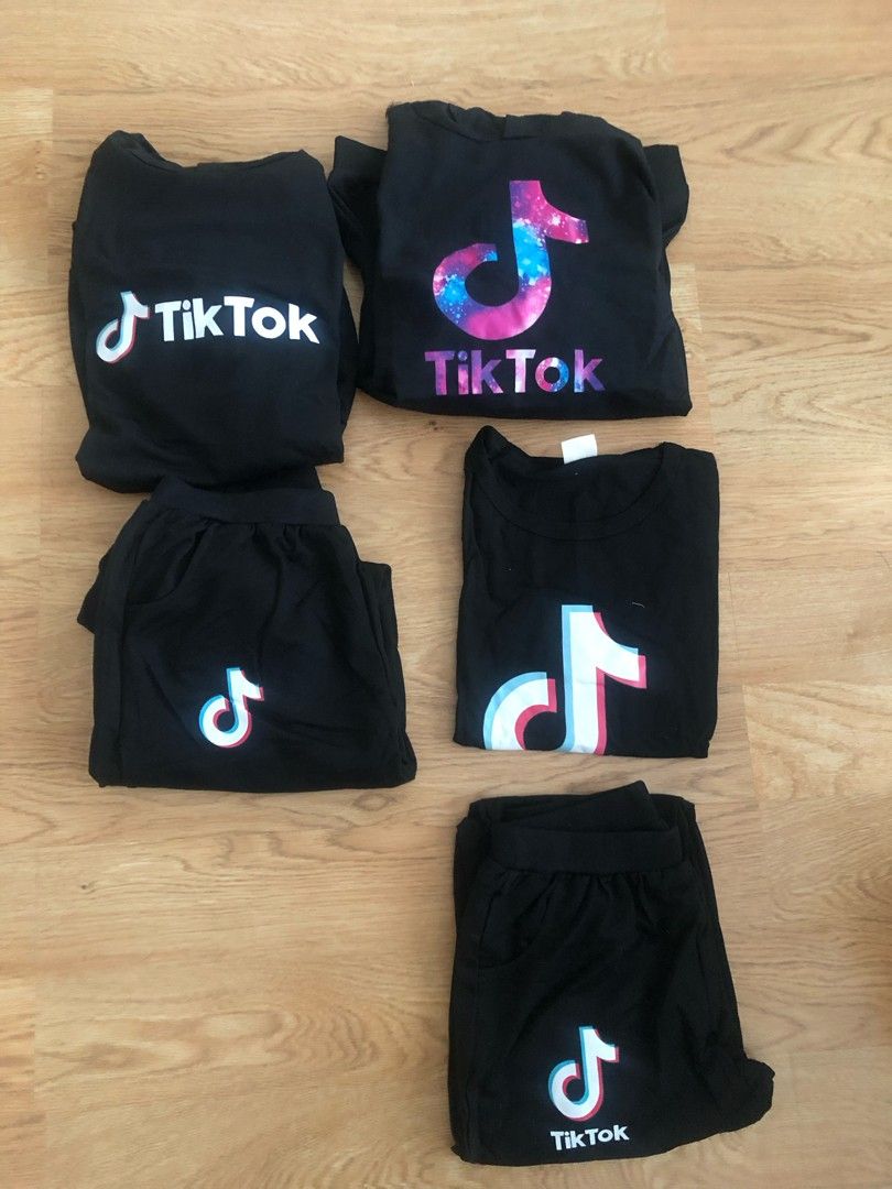 Tiktok college/t-paitasetit