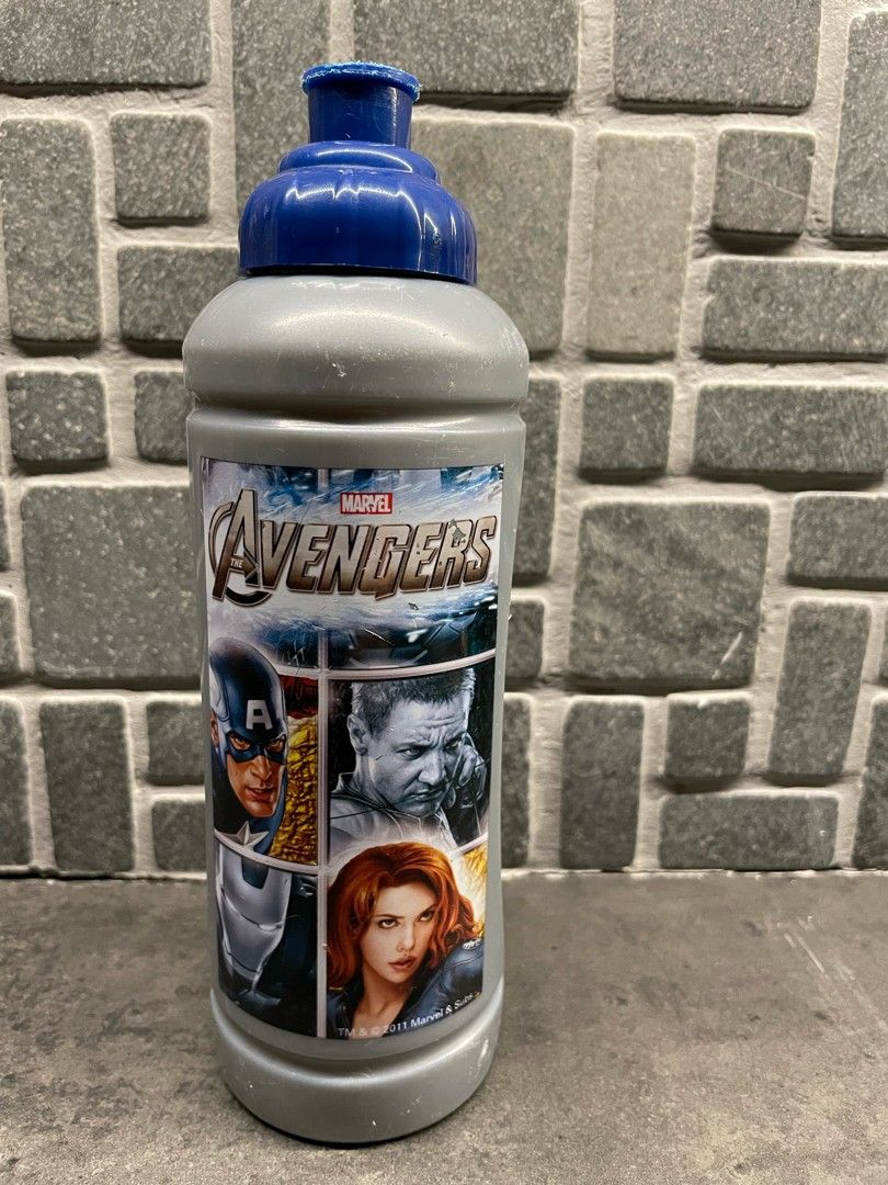 Avengers juomapullo