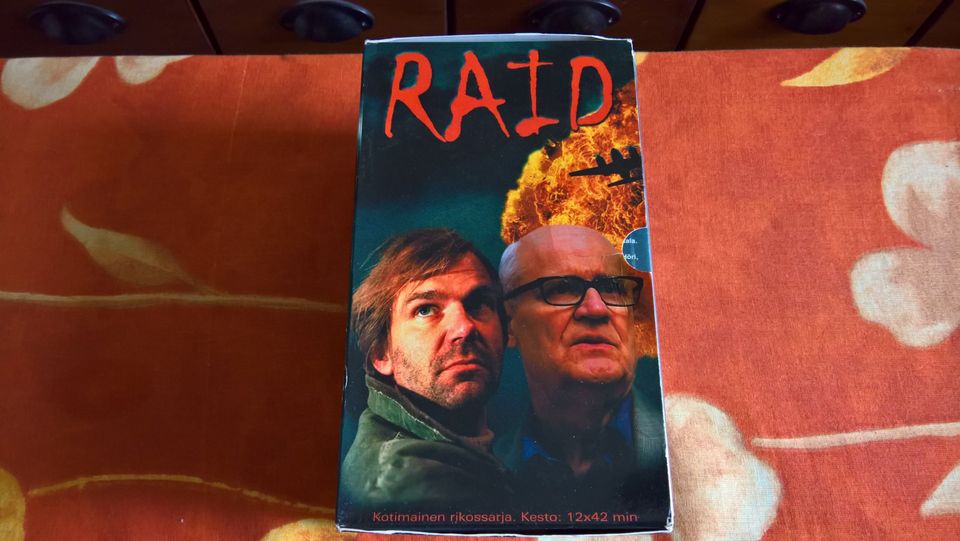 Raid VHS videopaketti