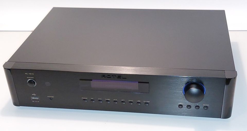 Rotel RC-1570 Preamp esivahvistin