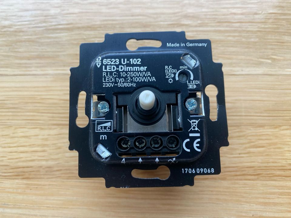 Busch-Jaeger Led-dimmer valonsäädin /himmennin