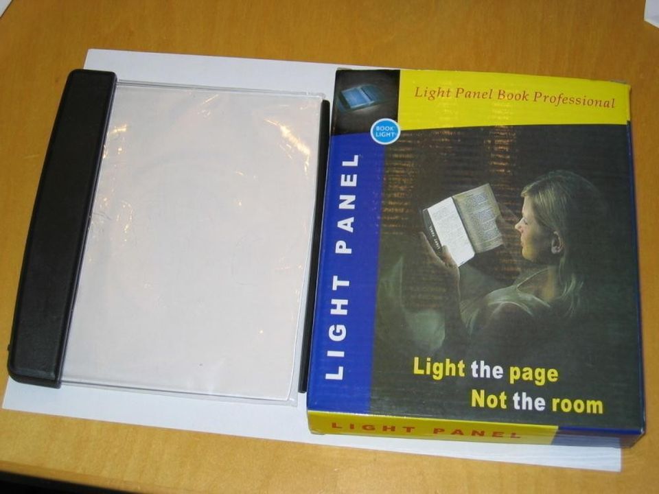 Lukuvalolevy - LED valo/lamppu kirjan lukemiseen