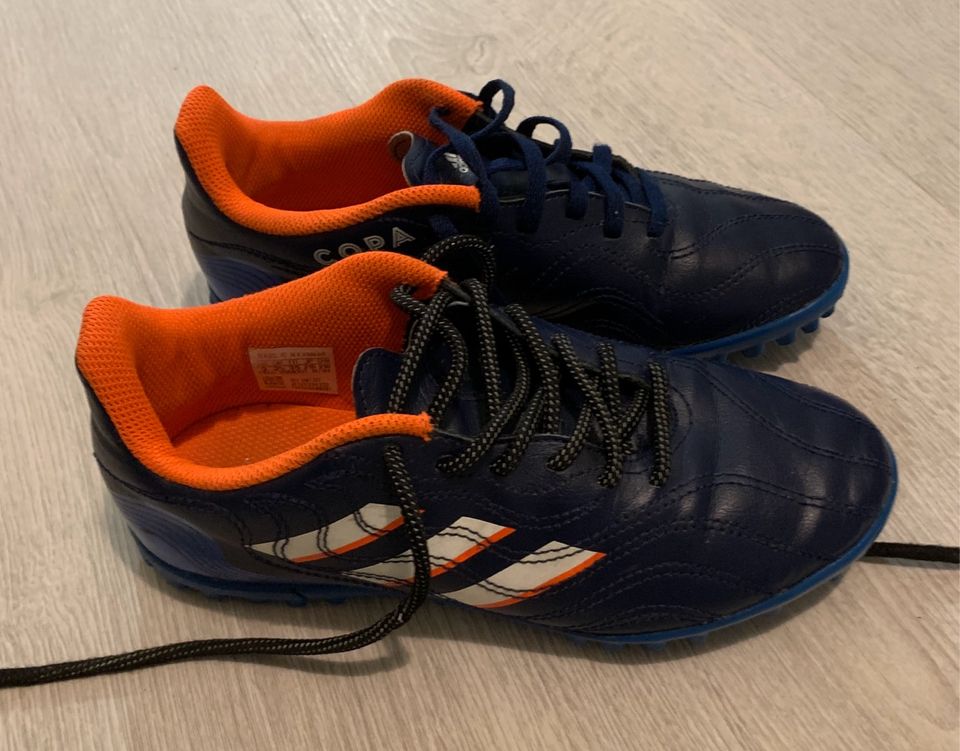 Adidas Copa jalkapallokengät, koko 35