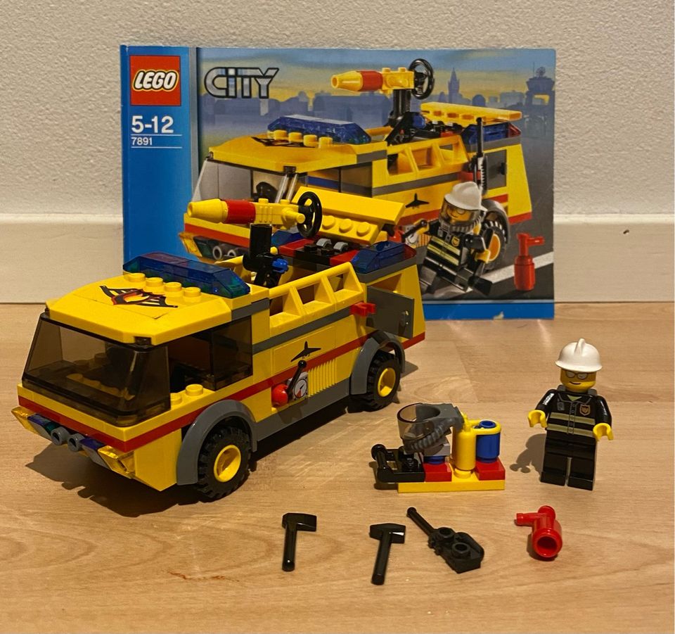 Lego City 7891 Lentoaseman paloauto