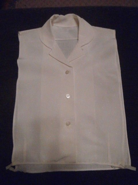 Vanha paidake/puseroedusta 7. Valkea silkkiripsi edusta
