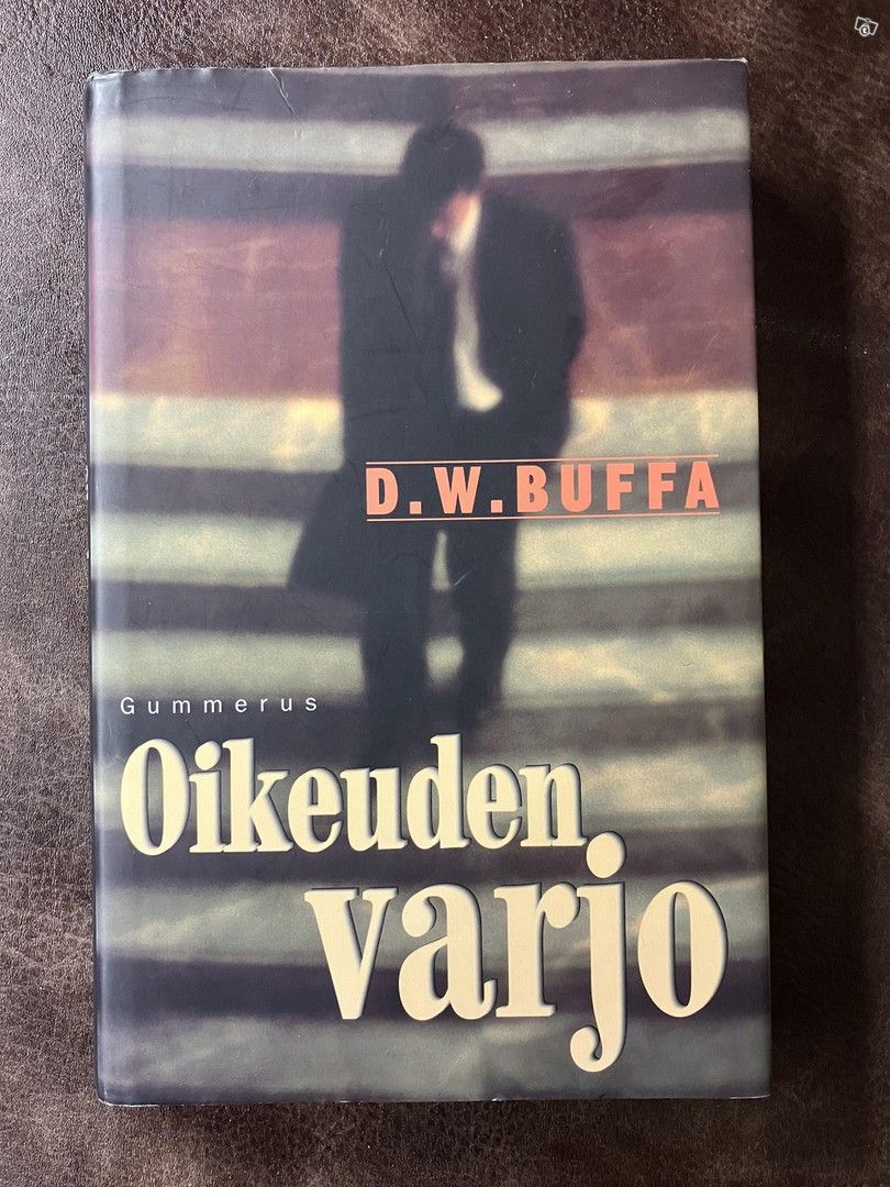 D. W. Buffa : Oikeuden varjo