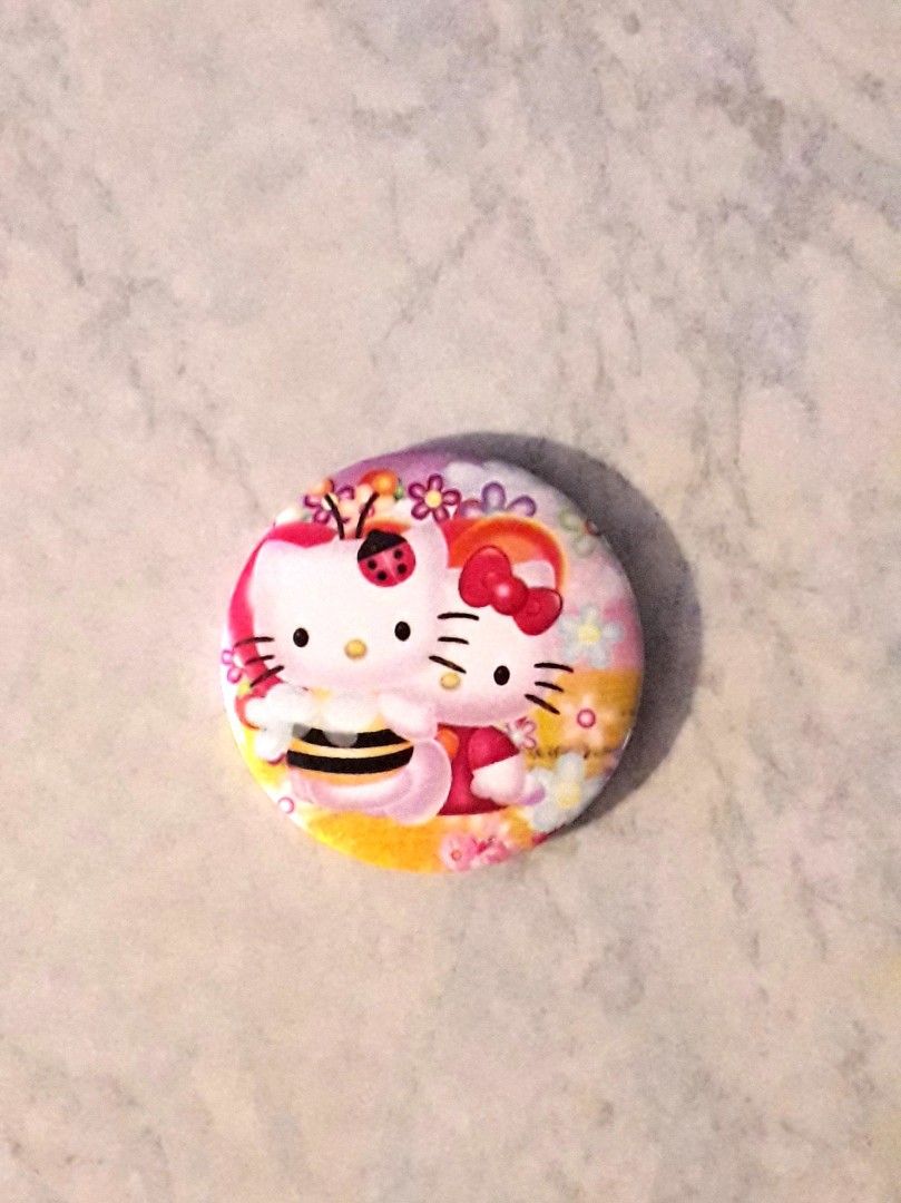 Hello Kitty rintamerkki