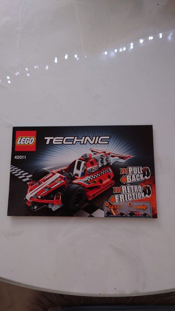 Lego Technic 42011 Kilpa-auto