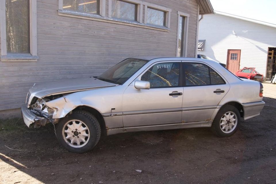 Mercedes-benz c180