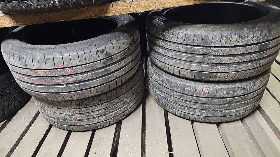 Käytetty kesä 235/45R17 tracmax x-privilo