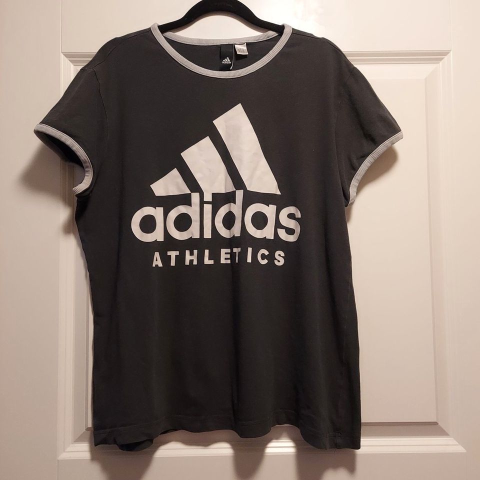 Adidas t-paita XL