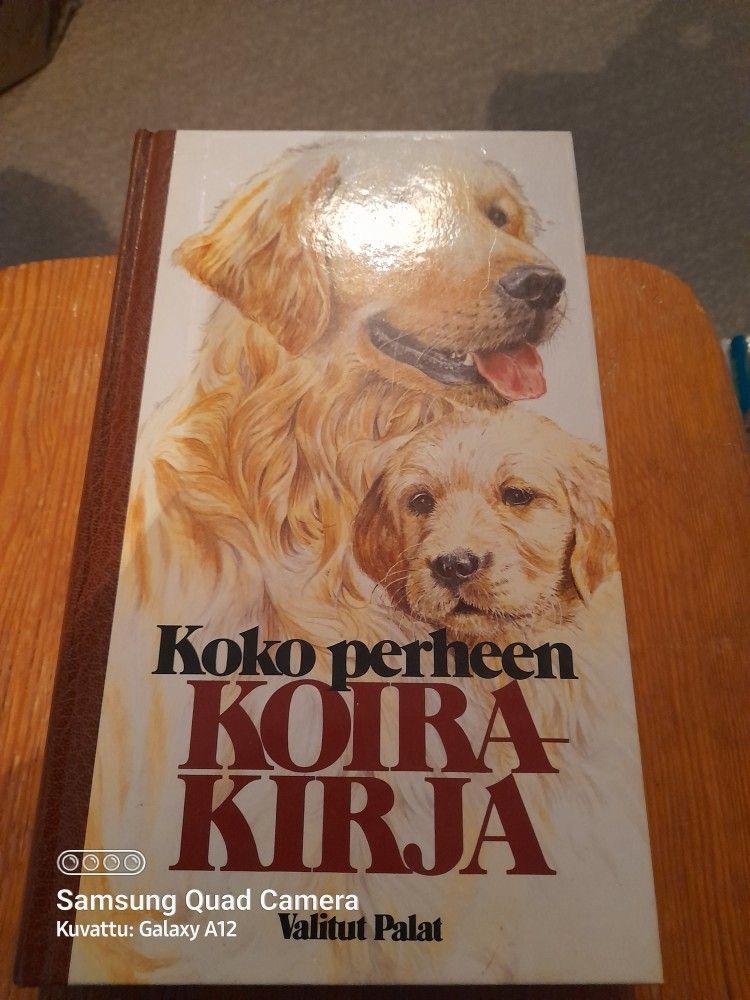Koko perheen koira kirja