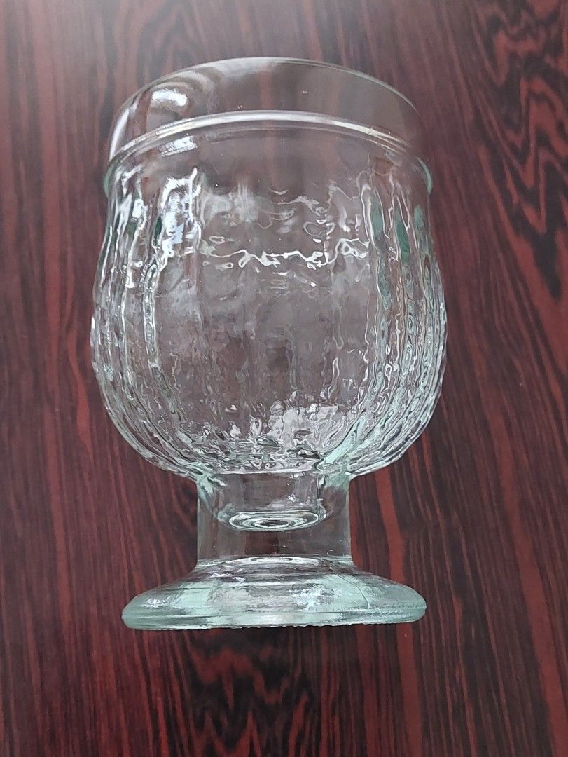 4 kpl jalallinen lasi
