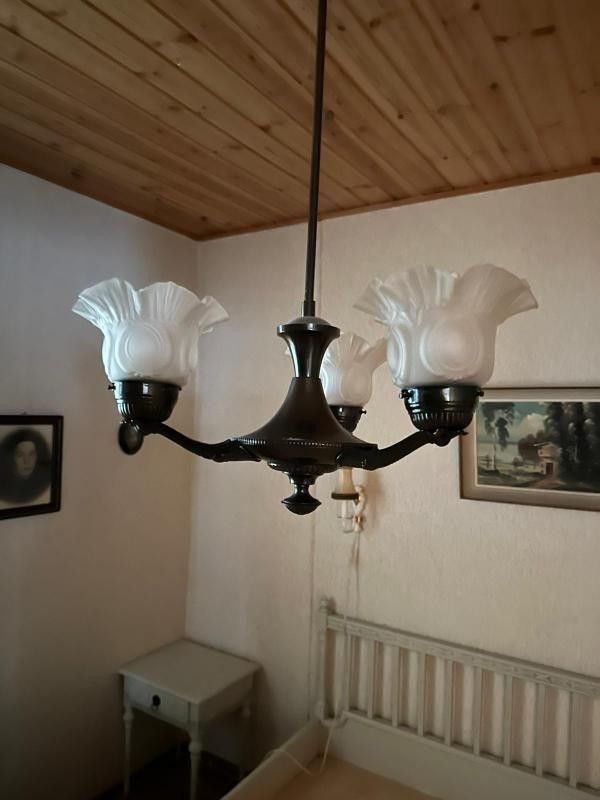 Upea vanha valaisin lamppu kattovalolamppu