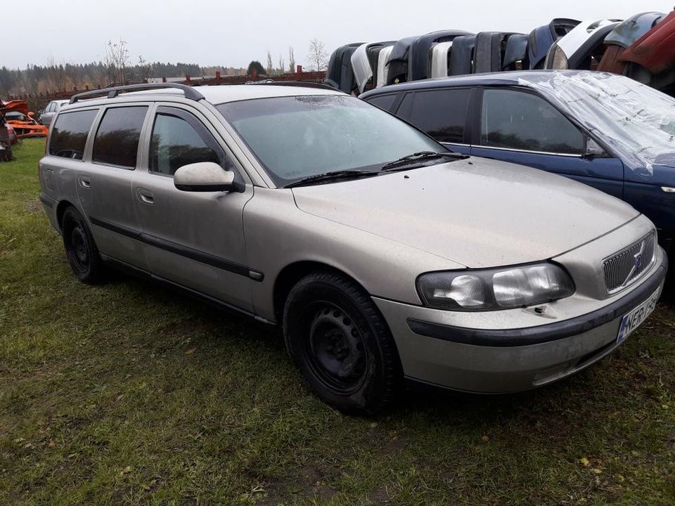 Volvo v70 -01