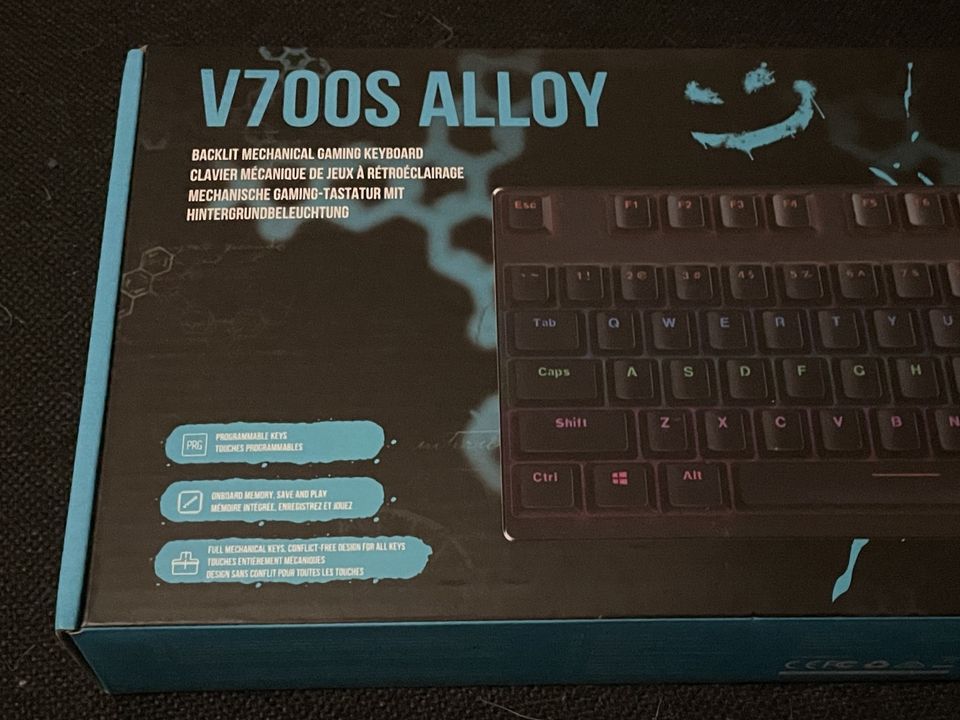 VPRO Gaming V700S mekaaninen pelinäppäimistö