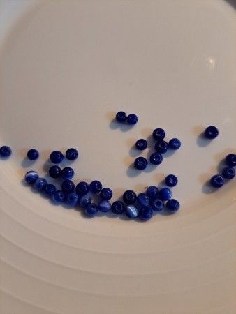 Sinisiä helmiä 40 kpl