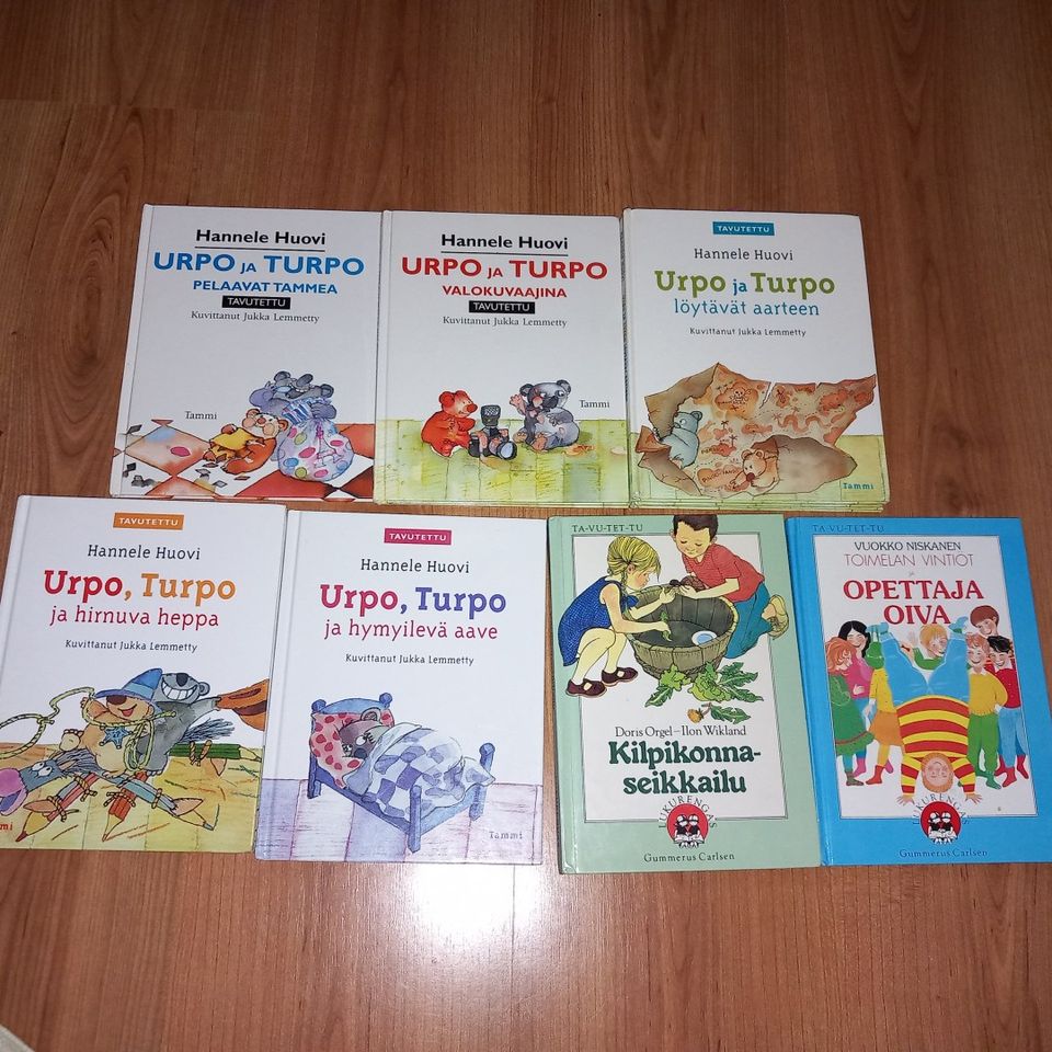 Helppolukuisia, tavutettuja lasten kirjoja