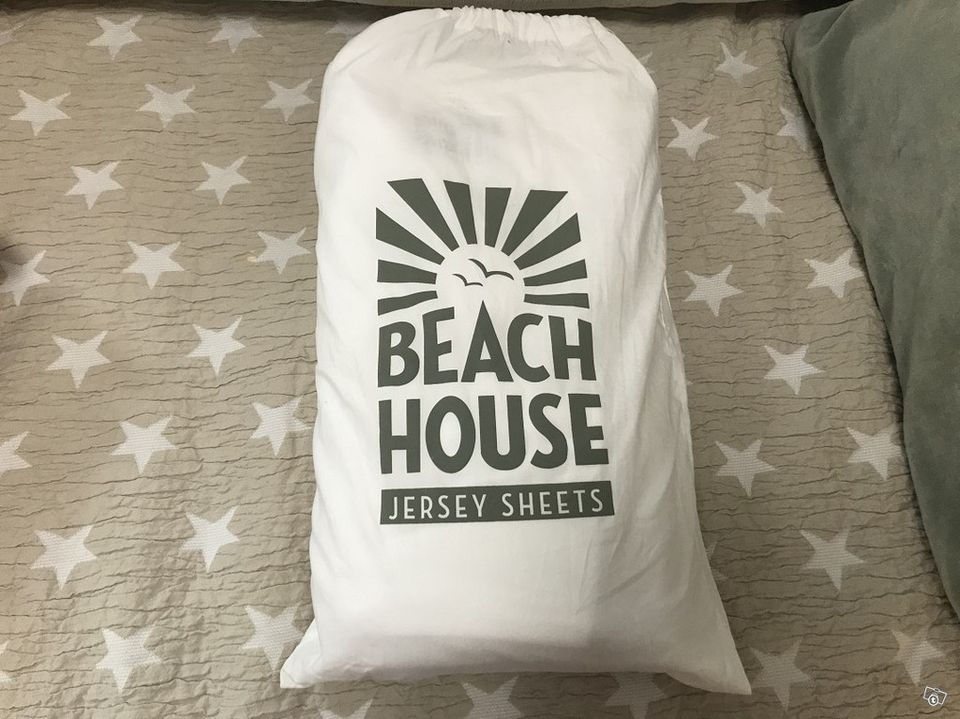 Beach House pussilakana 220x220 Tan