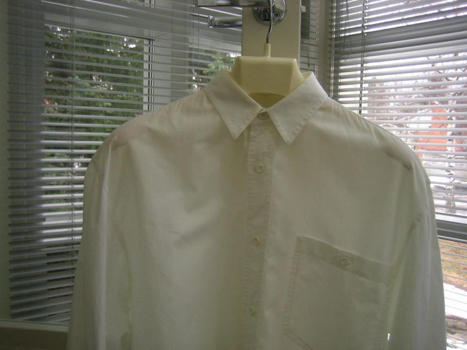 Valkoinen paita, MOTIVO Boutigue