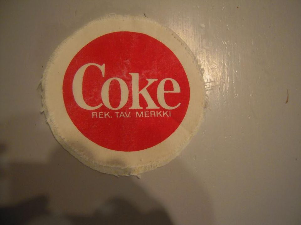Coke kangasmerkki