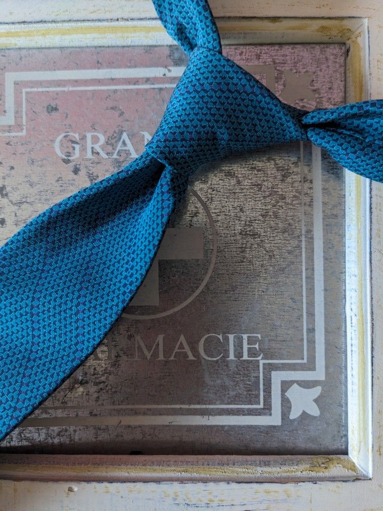 Marja Kurki solmio silkkiä pieni geometrinen kuvio