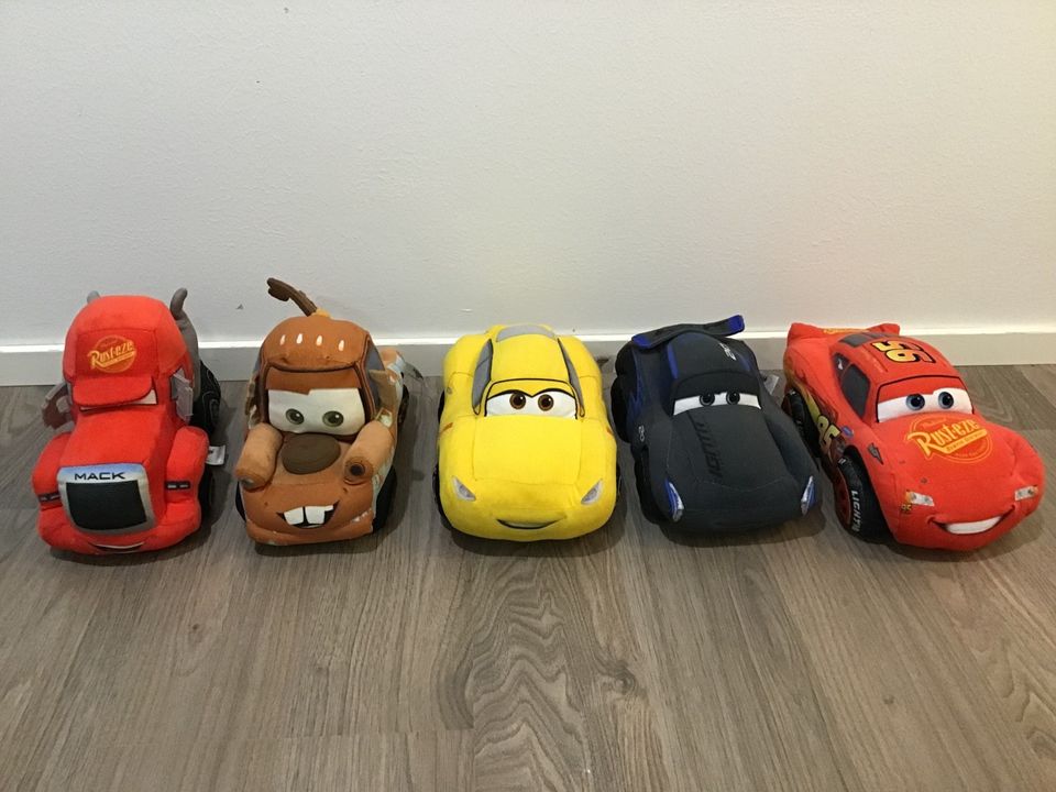 Disney Cars Pehmoleluja