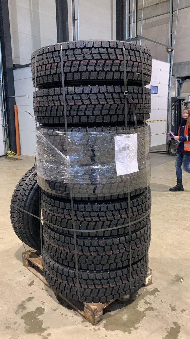 Pinnoitettu STARWAY 315/70R22,5 LV41 erä 16 kpl