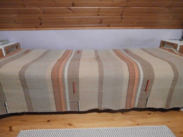 Sänkypeitto 12. Puuvillainen vanha raidall. peitt