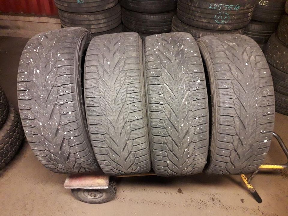 225/55R18 Nokian kitkarenkaat