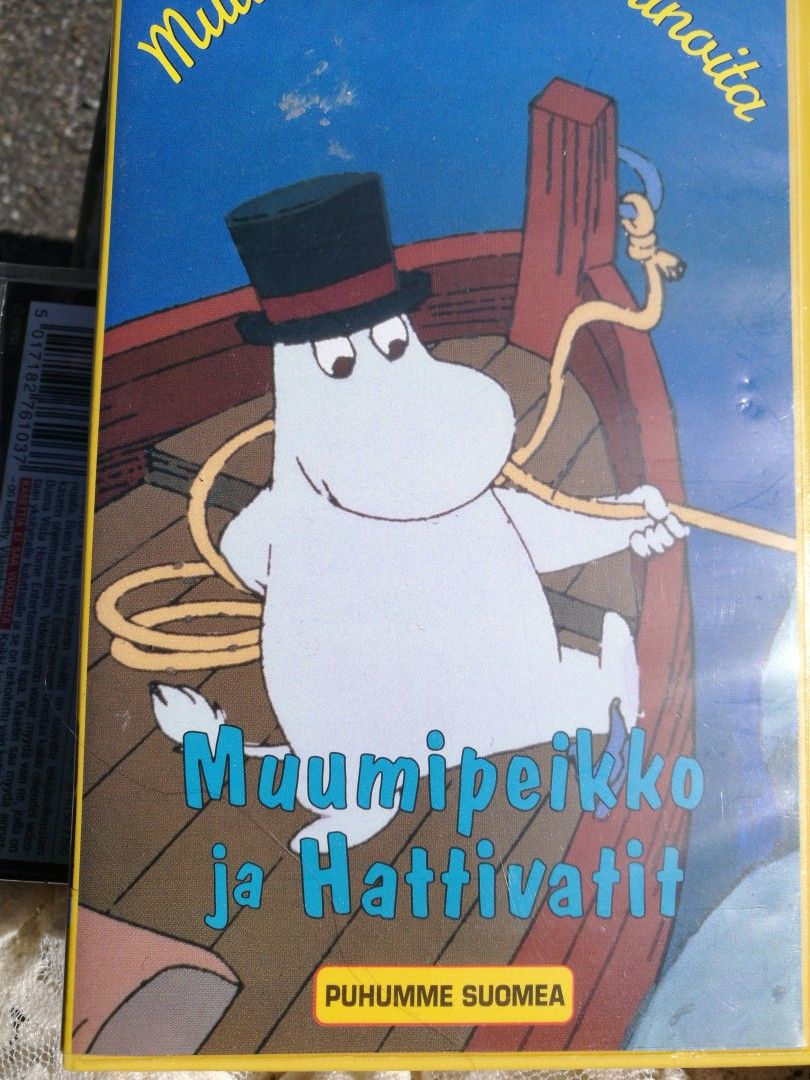 Muumipeikko ja Hattu atit VHS 1 kpl
