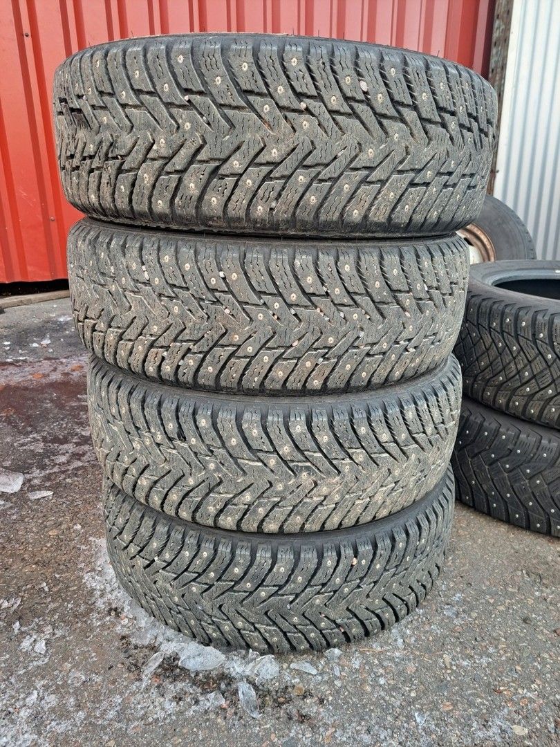 195/65R15 95T Nokian HKPL8 nastarenkaat