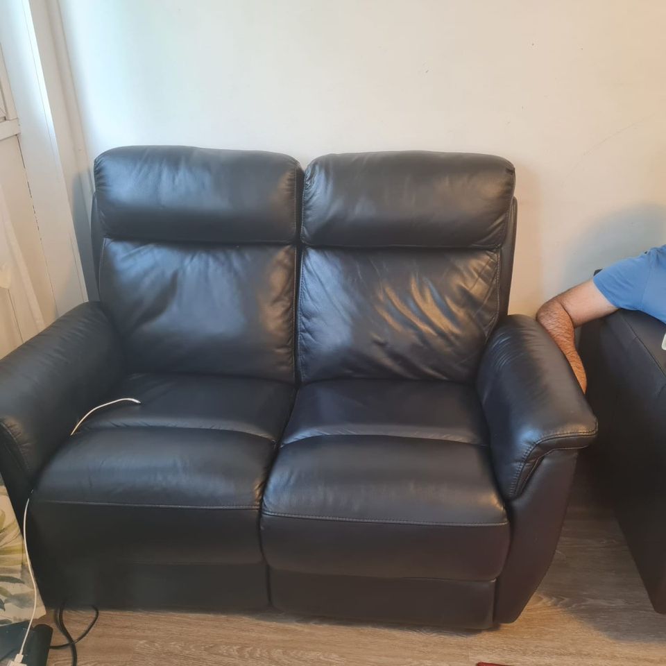 Two seater Leather Recliner in excellent condition