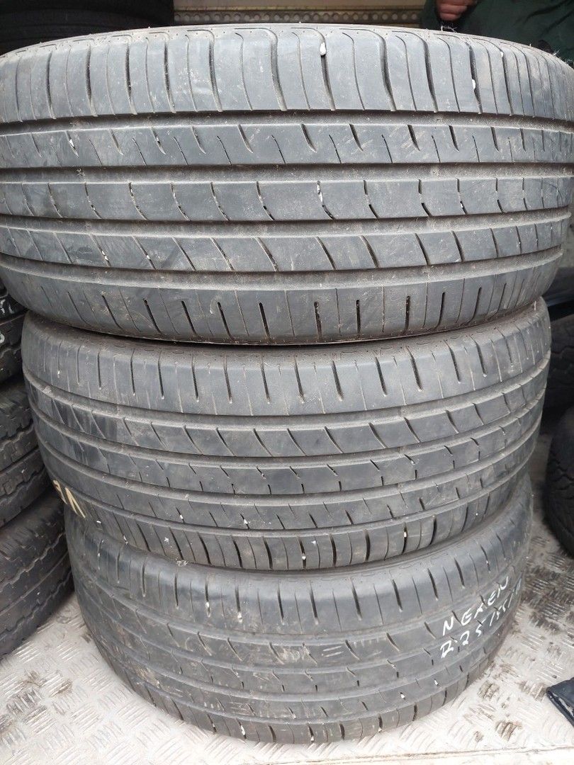 Nexen 255/55R18 kesärenkaat 3kpl