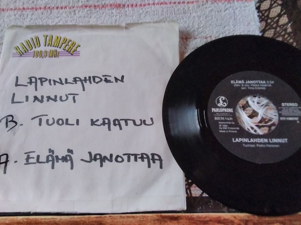 Lapinlahden Linnut 7" Elämä janottaa /Tuoli kaatuu