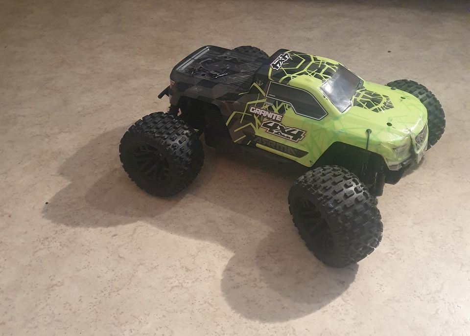 Arrma RC Granite 4x4 Mega Monster Truck RTR