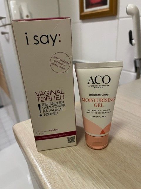 I say: vaginal dryness gel ja Aco moisturisin care
