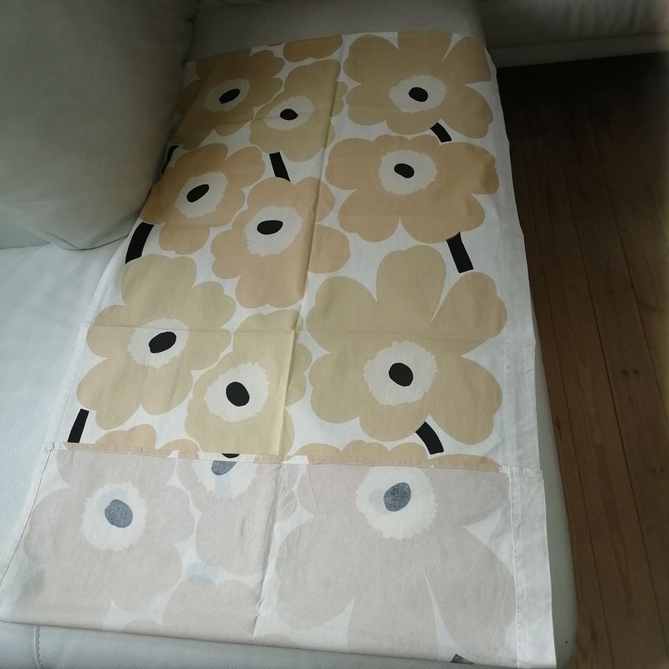 Bees Unikko Kappa marimekko